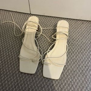 Lace up cream/white heels